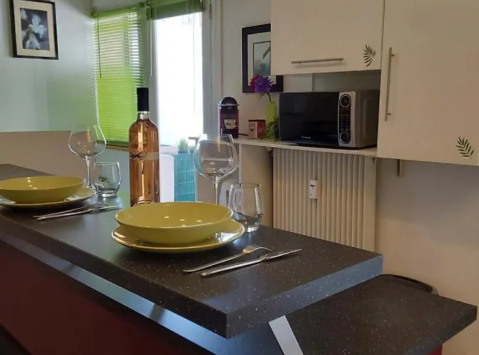 Cosy & Zen Centre 아파트 *